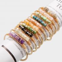 Ouverture Bracelets en cuivre, laiton, avec Pierre naturelle, Placage de couleur d'or, bijoux de mode & différents matériaux pour le choix & pour femme, plus de couleurs à choisir, Diamètre inté Environ 64mm, Vendu par PC