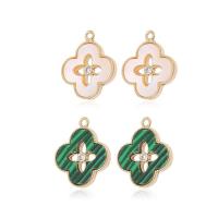 Cubique Pendentif en laiton zircon pavent, avec zircon cubique & Malachite & coquille blanche, Trèfle à quatre feuilles, Plaqué d'or 14K, différents matériaux pour le choix & unisexe & creux, plus de couleurs à choisir Vendu par PC