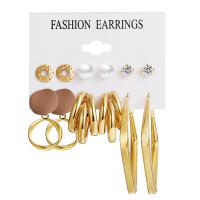 alliage de zinc Boucles d'oreilles, avec perle de plastique, Placage de couleur d'or, 6 pièces & bijoux de mode & pour femme & avec strass, Vendu par fixé