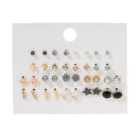 alliage de zinc Stud Set, avec perle de plastique & fer & Acrylique, Placage, bijoux de mode & pour femme, couleurs mélangées é, Vendu par fixé