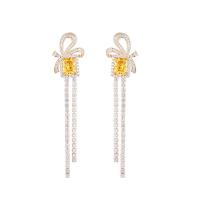 Moda flecos pendientes, metal, Lazo, chapado en color dorado, Joyería & micro arcilla de zirconia cúbica & para mujer, más colores para la opción, 14x85mm, Vendido por Par