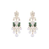 Moda flecos pendientes, metal, con Perlas plásticas, Flor, chapado en color dorado, Joyería & micro arcilla de zirconia cúbica & para mujer, más colores para la opción, 21x62mm, Vendido por Par