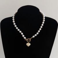 Collier de perles en plastique, alliage de zinc, avec Plastique ABS perle, Placage de couleur d'or, bijoux de mode & pour femme & émail, doré, 20mm cm, Vendu par brin