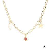 Collier de chaîne en laiton de perles d'eau douce, avec perle d'eau douce cultivée, Placage de couleur d'or, pavé de micro zircon & pour femme, plus de couleurs à choisir, 450mm, Vendu par PC