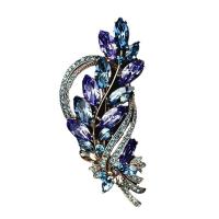 Rhinestone Zinc Alloy Brooch, with Crystal, Leaf, plated, for woman & with rhinestone 