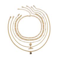 Collier de mode Multi couche, fer, avec alliage de zinc, avec 7cm chaînes de rallonge, coeur, Placage de couleur d'or, bijoux de mode & multicouche & pour femme & avec strass, doré cm, 45 cm, Vendu par fixé