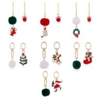 Pendientes de Navidad, aleación de zinc, con felpa, chapado en color dorado, Diseño de Navidad & Joyería & diferentes estilos para la opción & para mujer & esmalte, más colores para la opción, Vendido por Par