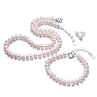 Conjunto de joya de perla de agua dulce de latón, Perlas cultivadas de agua dulce, Pendiente de stud & pulsera & collar, con metal, chapado en color de plata, tres piezas & para mujer, Blanco, 8-9mm, 3PCs/Set, Vendido por Set