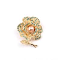 Broche de diamantes de imitación de la aleación de Zinc, con Perlas plásticas, Flor, chapado en color dorado, para mujer & con diamantes de imitación, 51x38mm, Vendido por UD