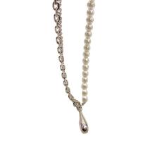 Collier de perles en plastique, laiton, avec perle de plastique, larme, Plaqué de platine, pour femme, blanc Environ 45 cm, Vendu par PC