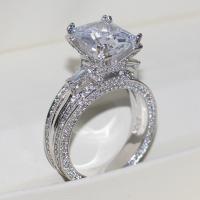 Anneau de cuivre de Zircon, laiton, Placage de couleur platine, normes différentes pour le choix & pavé de micro zircon & pour femme, Vendu par PC