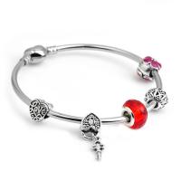 European Match Cristal Bracelets, alliage de zinc, avec cristal, Placage de couleur argentée, Diamètre intérieur différent pour le choix & unisexe & émail, rouge, Vendu par PC