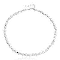 Collier de perles en plastique, alliage de zinc, avec Plastique ABS perle, Placage de couleur argentée, bijoux de mode & pour femme, blanc cm, Vendu par brin