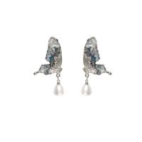 Boucle d'oreille en alliage de zinc en plastique perle, avec Plastique ABS perle & Oeil de chat, papillon, Placage de couleur argentée, bijoux de mode & pour femme, argent Vendu par paire