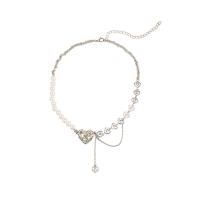 Collier de perles en plastique, alliage de zinc, avec perle de plastique, coeur, Placage de couleur platine, pour femme Environ 15.35 pouce, Vendu par PC