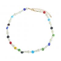 Collier de perles en plastique, alliage de zinc, avec Plastique ABS perle & chalumeau, Placage de couleur d'or, bijoux de mode & pour femme, Couleur aléatoire .5-51.5 cm, Vendu par brin