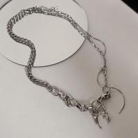 Collier de bijoux de titane, Acier titane, avec Pendentif en alliage de zinc & fer, avec 5cm chaînes de rallonge, papillon, Placage de couleur argentée, bijoux de mode & pour femme, argent .5 cm, Vendu par PC