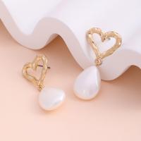 Plastic Pearl Zinc Alloy Earring, with Plastic Pearl, gold color plated, fashion jewelry & for woman 