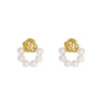 Brass Stud Earring, with Plastic Pearl, Flower, gold color plated, fashion jewelry & for woman 