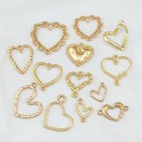 Colgantes de Aleación de Zinc en Forma de Corazón, chapado en color dorado, Bricolaje & diferentes estilos para la opción & hueco, más colores para la opción, aproximado 100PCs/Bolsa, Vendido por Bolsa