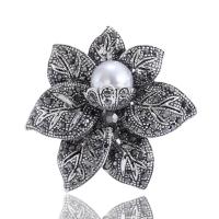 Broche de diamantes de imitación de la aleación de Zinc, con Perlas plásticas, Flor, chapado en color de plata, Vintage & para mujer & con diamantes de imitación, Negro, 48x46mm, Vendido por UD