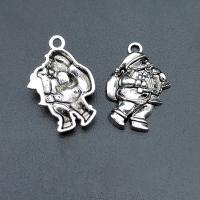 Zinc Alloy Christmas Pendants, Santa Claus, antique silver color plated, vintage & DIY Approx 