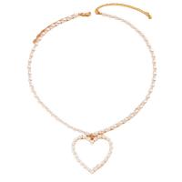 Collier de perles en plastique, alliage de zinc, avec perle de plastique, avec 8CM chaînes de rallonge, coeur, Placage de couleur d'or, bijoux de mode & pour femme Environ 44 cm, Vendu par PC