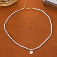 Collier de perles en plastique, laiton, avec perle de plastique, fleur, Placage, bijoux de mode & émail, blanc Environ 17 pouce, Vendu par PC