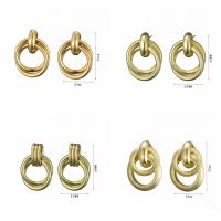 Boucle d'oreille de goutte en fer, Placage de couleur d'or, styles différents pour le choix & pour femme, 19-33mm, Vendu par paire