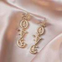 Boucle d'oreille goutte Zinc Alloy, alliage de zinc, Lettre d’alphabet, Placage de couleur d'or, bijoux de mode & pour femme, 65mm, Vendu par paire