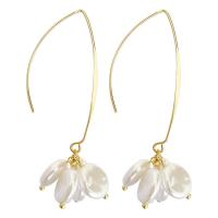 Boucle d'oreille en alliage de zinc en plastique perle, avec perle de plastique, Pétales, Placage de couleur d'or, bijoux de mode & pour femme, blanc Vendu par paire