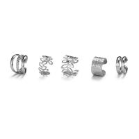 Boucle d'oreille de Clip en alliage de zinc, Placage, 5 pièces & bijoux de mode & styles différents pour le choix & pour femme, plus de couleurs à choisir, Vendu par fixé