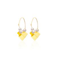 Boucle d'oreille en alliage de zinc en plastique perle, avec perle de plastique, Placage de couleur d'or, bijoux de mode & pour femme, doré, 58mm, Vendu par paire