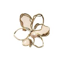 El esmalte Broche, metal, con Perlas plásticas, Flor, chapado en color dorado, Joyería & para mujer, Blanco, 18x17mm, Vendido por UD