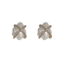 Brass Stud Earring, with Plastic Pearl, plated, fashion jewelry & for woman 