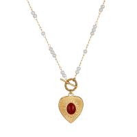 Collier de bijoux de titane, Acier titane, avec agate rouge & perle de plastique, coeur, Placage de couleur d'or, bijoux de mode & styles différents pour le choix & pour femme Vendu par PC