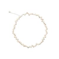 Collier de chaîne en laiton de perles d'eau douce, perle d'eau douce cultivée, avec laiton, bijoux de mode & longueur différente pour le choix & styles différents pour le choix & pour femme, blanc, 4-5mm,5-5.5mm, Vendu par PC