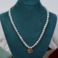 Collier de chaîne en laiton de perles d'eau douce, perle d'eau douce cultivée, avec laiton, avec 5cm chaînes de rallonge, Plat rond, Plaqué or 18K, Vintage & bijoux de mode & pour femme, blanc, 6-7mm,17mm Environ 40 cm, Vendu par PC