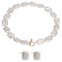 Ensembles de bijoux de perle d'eau douce en laiton, perle d'eau douce cultivée, Boucle d’oreille stud & collier, avec laiton, cadre, Plaqué or 18K, bijoux de mode & styles différents pour le choix & pour femme, plus de couleurs à choisir Environ 40 cm, Vendu par PC