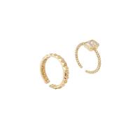 Anneau de cuivre de Zircon, laiton, Plaqué d'or, 2 pièces & bijoux de mode & pour femme & avec zircone cubique, doré, 17mm, Vendu par fixé