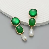 Resin Zinc Alloy Earring, with Resin & Plastic Pearl, fashion jewelry & for woman 