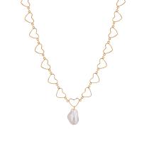 Collier en laiton fait à la main, avec perle de plastique, avec 1.97inch chaînes de rallonge, coeur, Placage de couleur d'or, bijoux de mode & pour femme, doré Environ 15.35 pouce, Vendu par brin