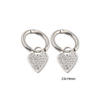 Aro aro gota pendiente, acero inoxidable 304, Corazón, Recubrimiento iónico al vacío, micro arcilla de zirconia cúbica & para mujer & esmalte, plateado, 23x14x2mm, Vendido por Par