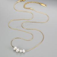 Collar de la joyería de titanio, Partículas de acero, con Perlas plásticas, Recubrimiento iónico al vacío, para mujer, dorado, longitud:aproximado 45-50 cm, Vendido por UD