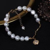 bracelet en laiton de perle d'eau douce cultivée, avec laiton, avec 5cm chaînes de rallonge, Placage de couleur d'or, bijoux de mode & pour femme & avec strass, blanc, 7-8mm Environ 17 cm, Vendu par PC