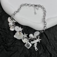 Collier de perles en plastique, alliage de zinc, avec perle de plastique, bijoux de mode & styles différents pour le choix & avec strass, Vendu par PC