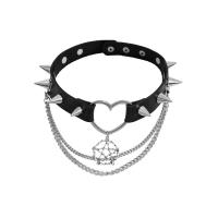 Ожерелье Мода Choker, Искусственная кожа, с железный цепи & цинковый сплав, Сердце, Платиновое покрытие платиновым цвет, многослойный & с заклепками шпильке & панк-стиль & Женский, длина:Приблизительно 15.7 дюймовый, продается PC