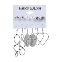 Pendiente de aleación de cinc con perlas plásticas, aleación de zinc, con Perlas plásticas, chapado, 6 piezas & para mujer & hueco, más colores para la opción, earring length 10-70mm, Vendido por Set