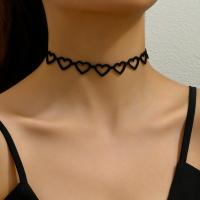 Ожерелье Мода Choker, цинковый сплав, с Шнурок из искусственной замши, с 8CM наполнитель цепи, Сердце, плакирован золотом, Женский & отверстие, черный, длина:Приблизительно 28 см, продается PC