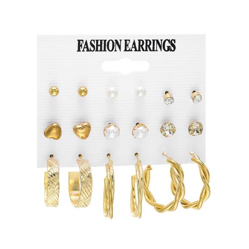 aleación de zinc Aretes, con resina & Perlas plásticas, chapado en color dorado, diferentes estilos para la opción & para mujer & con diamantes de imitación, earring length 10-50mm, Vendido por Set